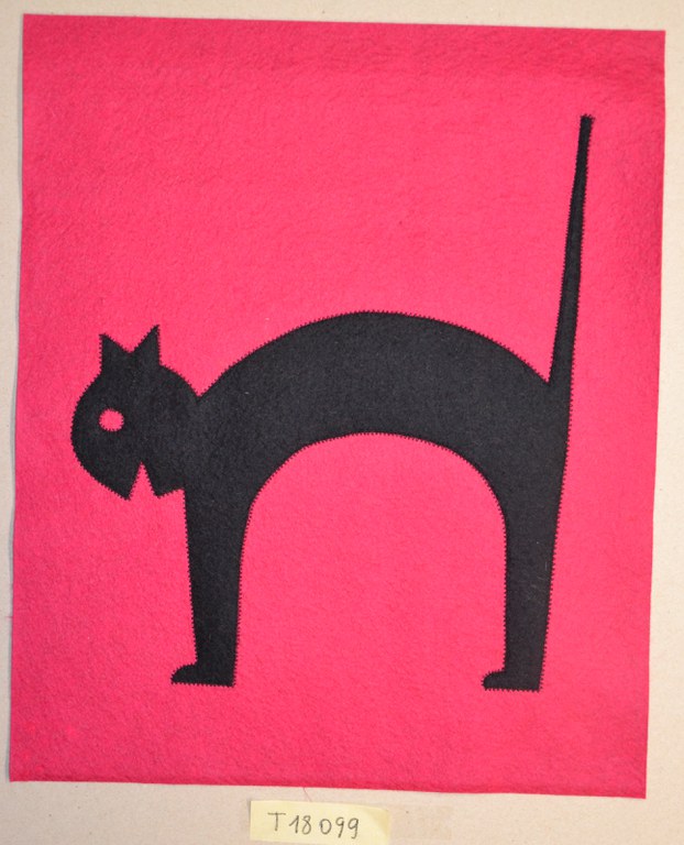 gatto inarcato T18099