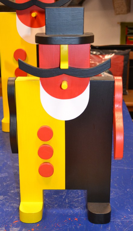 Uomo coi baffi L17001