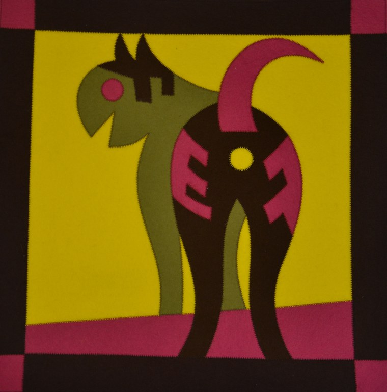 Gatto di schiena T23006